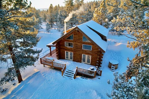 Rocky Mountain Log Cabin Getaway