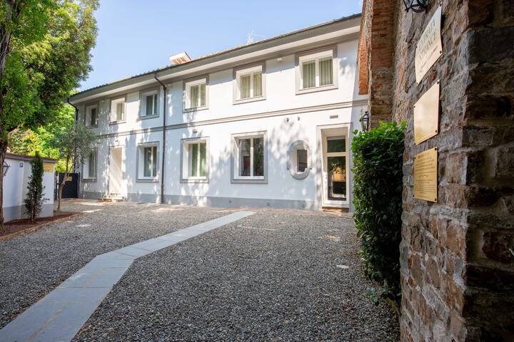 Villa Tortorelli – Entire Central Villa with Pool gallery image 2