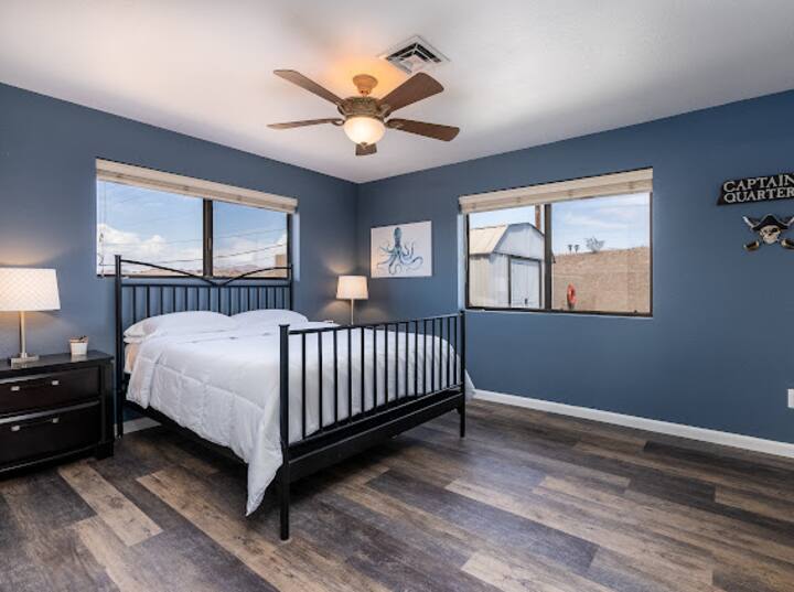 غرفة النوم الرئيسية 