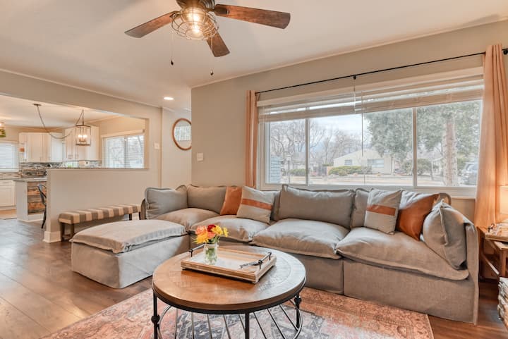 [Woonkamer] Open concept woonkamer en veel daglicht om je te helpen je dag te beginnen