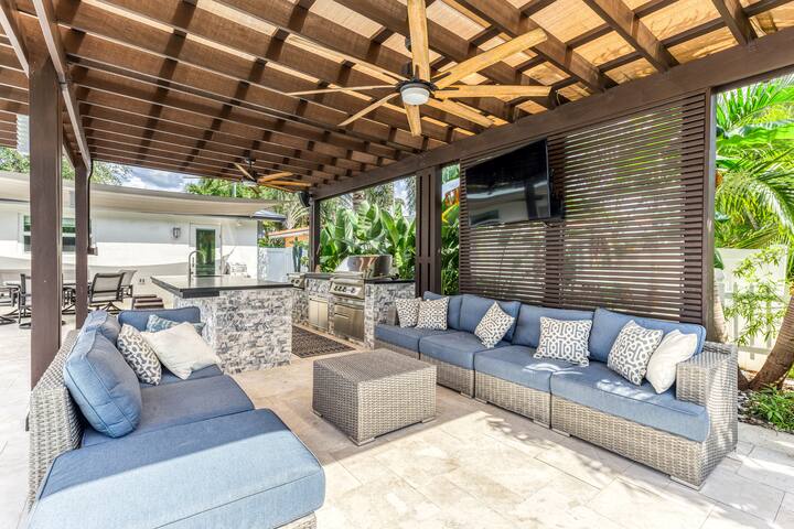 Luxe Waterfront in Gated Community Fort Lauderdale gallery image 4