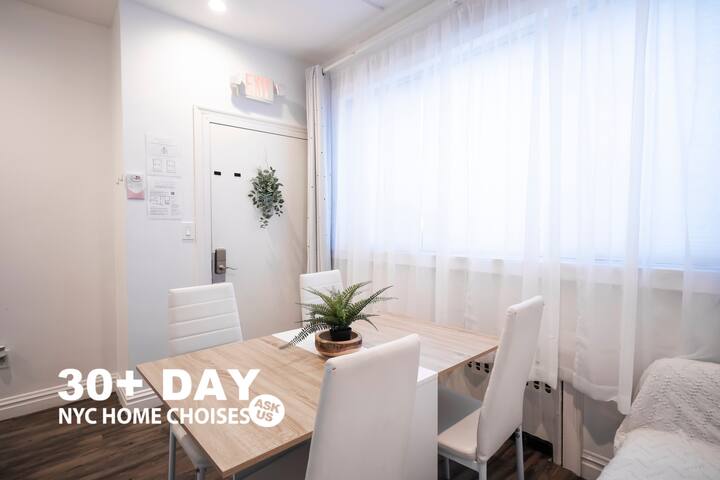 Luxury Stylish Home w/ Skylight! Rooftop Deck! gallery image 4