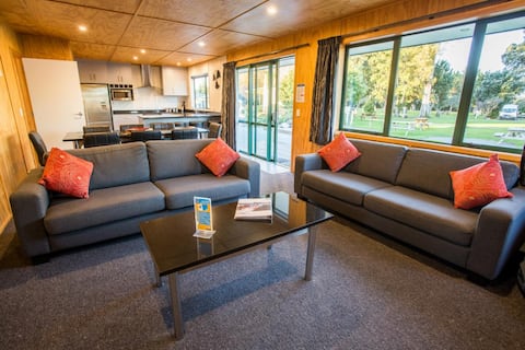 Three Bedroom Apartment, at Motueka Top 10
