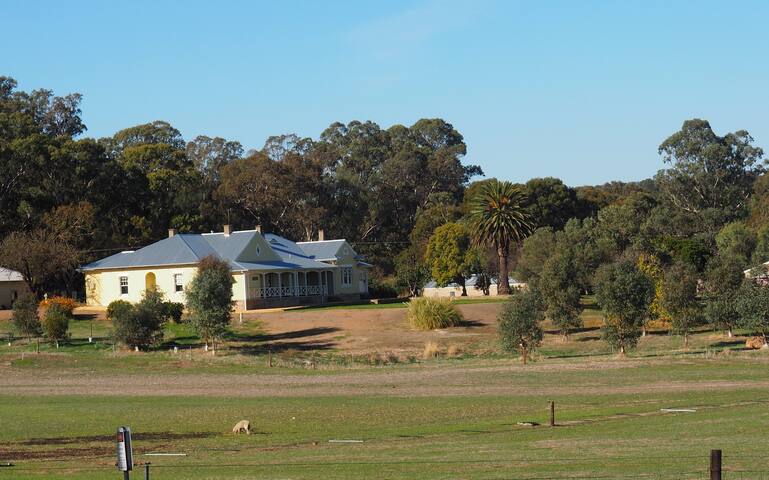 Exclusive Barossa country lodge/retreat gallery image 2