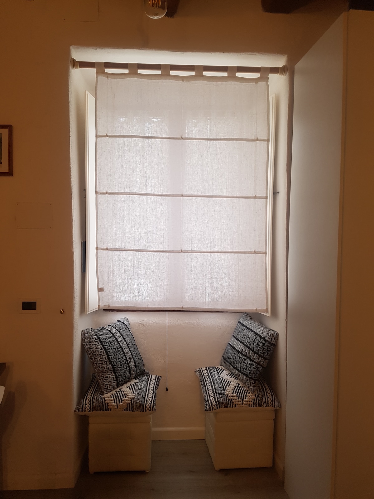 Popular Airbnb listing: Castle studio apartment in Cagliari