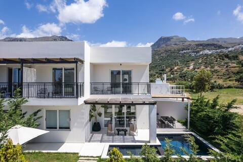 New villa w/ Private Pool & BBQ, 200m to the beach