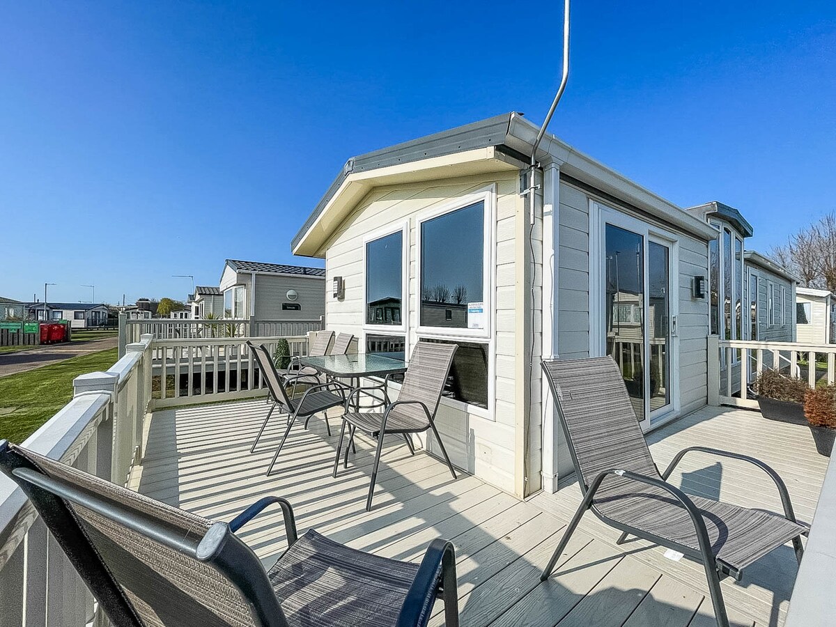 Top performing Airbnb: Lovely 6 berth caravan with decking at California Cliffs in Scratby ref 50048L in Ormesby St. Margaret With Scratby