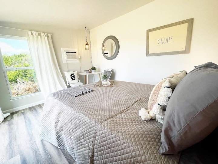 Tranquility Cabin 13AcresYoga/Hike/Meditate Cabins for Rent in