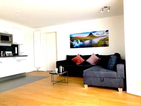 Top location trade fair /airport, stylish, new, underground parking