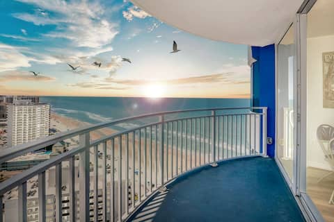 On the Beach/Ocean views/Pool&Spa/26th flr