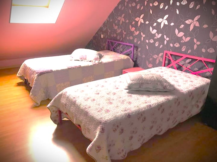 chumba cha kulala #3 kwenye sakafu 
vitanda 2 90x190