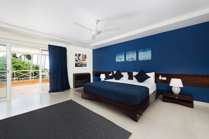 ห้องนอนใหญ่ทางทะเล