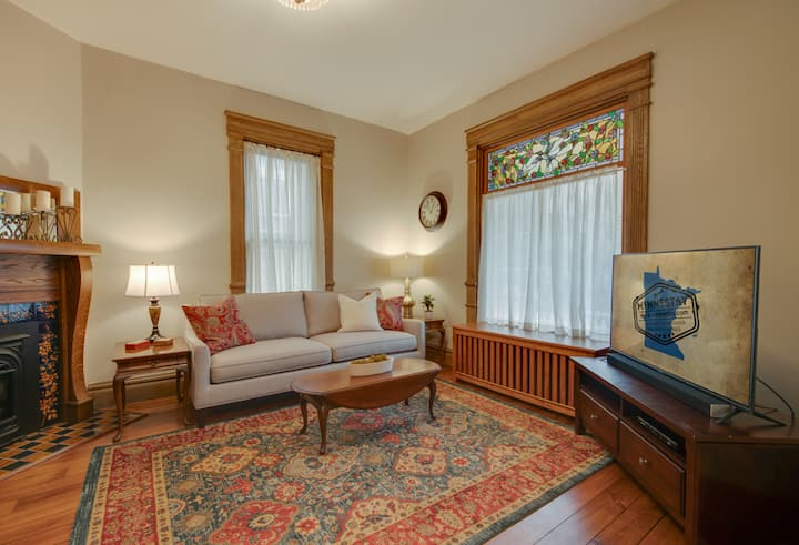 Spacious Historic Home - Outdoor Urban Oasis - Minneapolis, MN