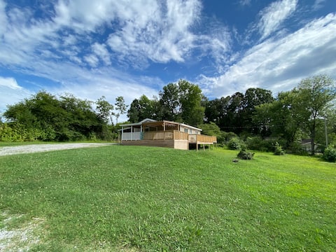 Harrison Bay Hideaway .3 Mi to Lake & 2 Mi to Golf