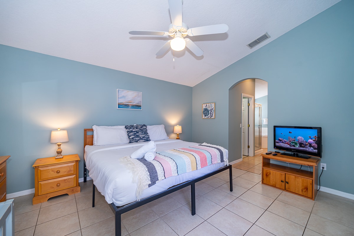 Master bedroom (king)