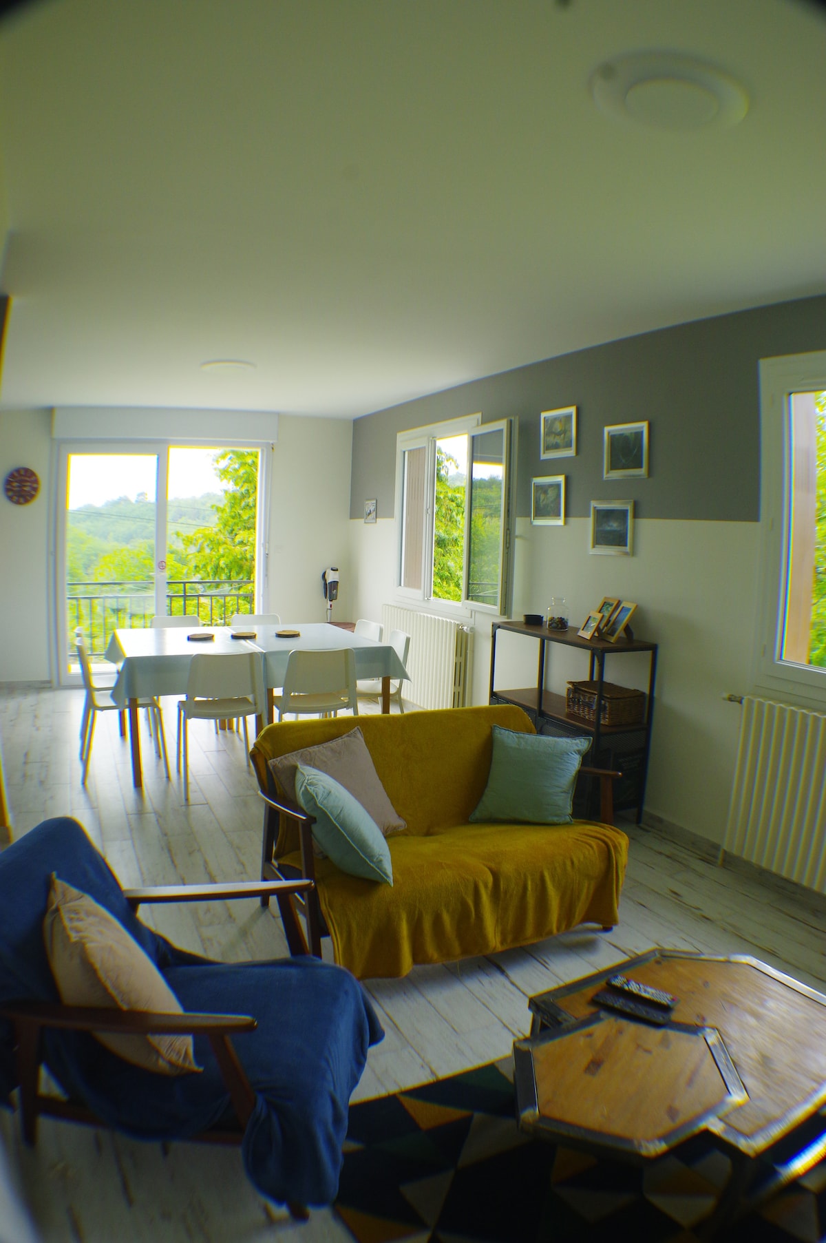 Popular Airbnb listing: Le Terrier - Quiet country house in Le Buisson De Cadouin