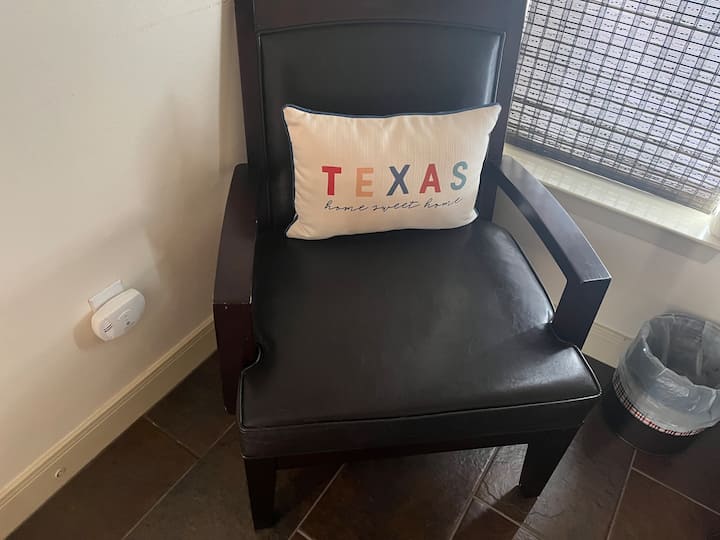 Charming Suite W/outdoor Patio- Near Stadiums! - 휴스턴