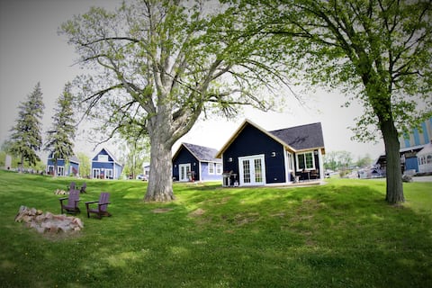 Successful Airbnb property: Finch Cottage @ The Ledges Resort & Marina in Alexandria Bay