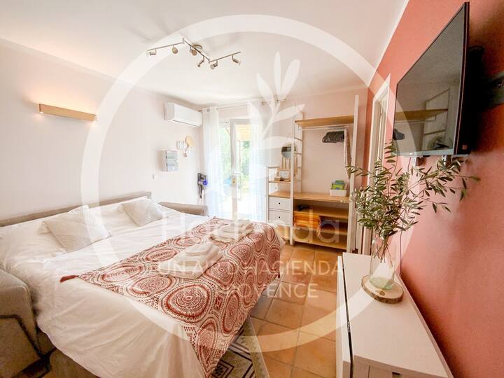 Chambre4 (สตูดิโอ)