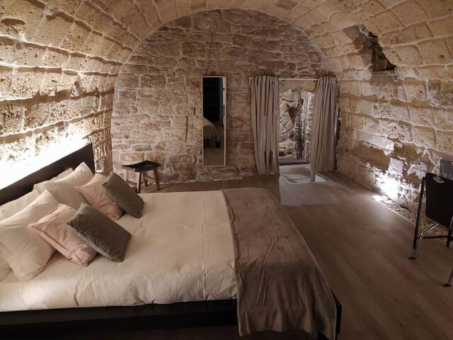 Historical building with terrace gallery image 5