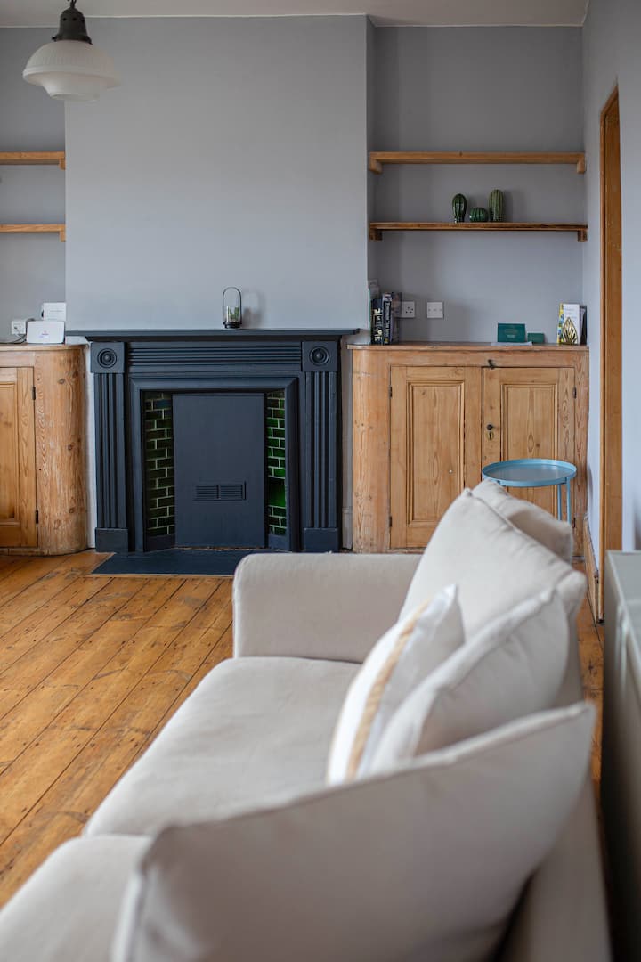 Charming Seafront Apartment | Heart Of Old Town - Hastings