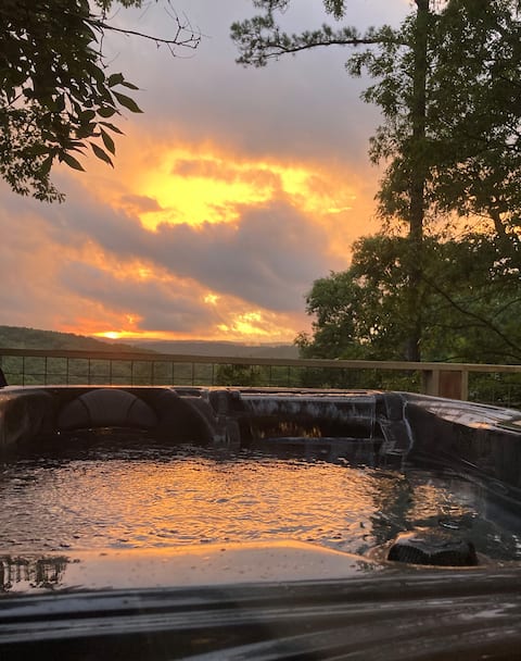 Cabin w/ Hot Tub, Amazing Views WIFI 50