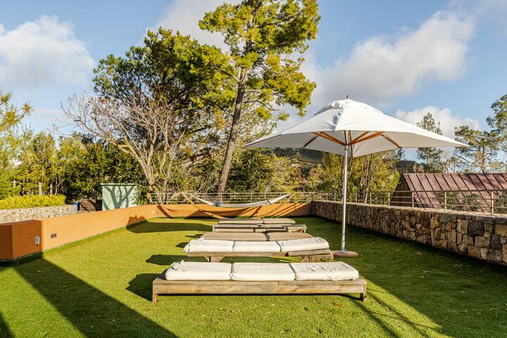 Rustic mountain retreat gallery image 4