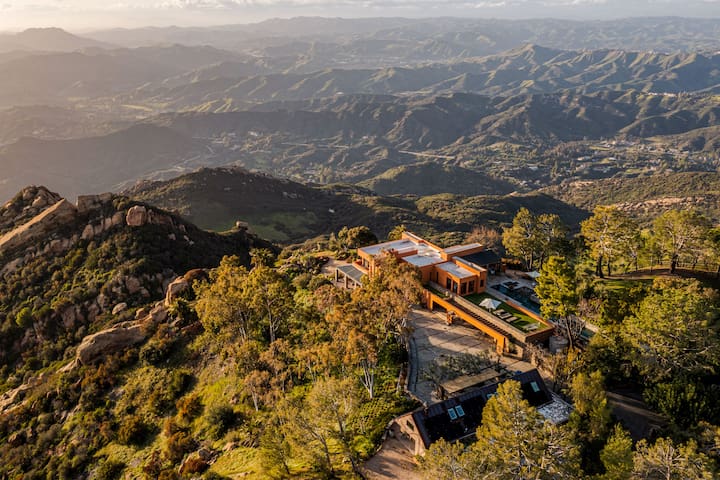 Rustic mountain retreat