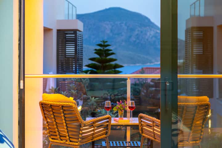 Central 3 Bedroom Apartment With Private Pool - Kalkan