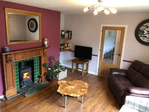 Top Airbnb: Craigbreck peaceful and cosy country cottage in Highland