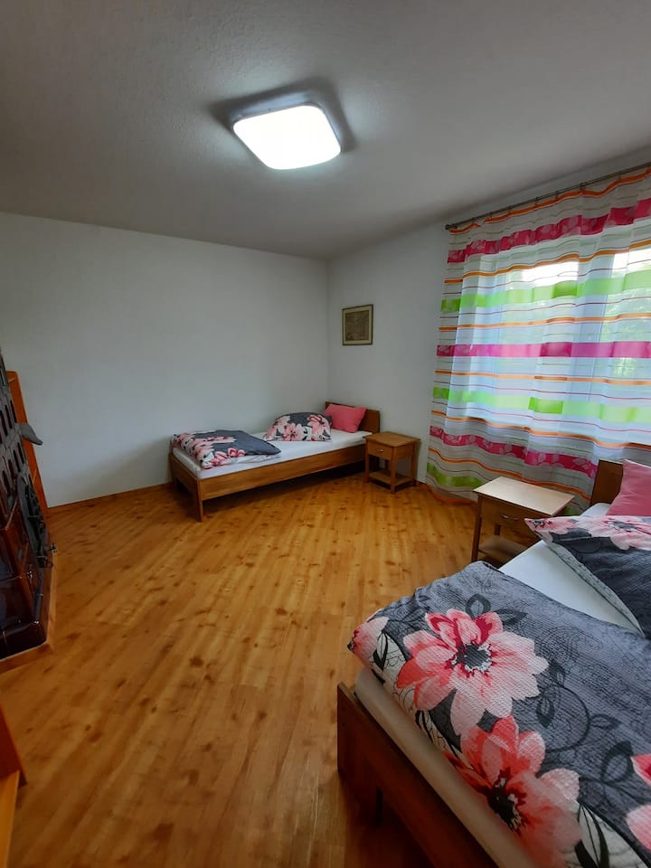 غرفة النوم 2