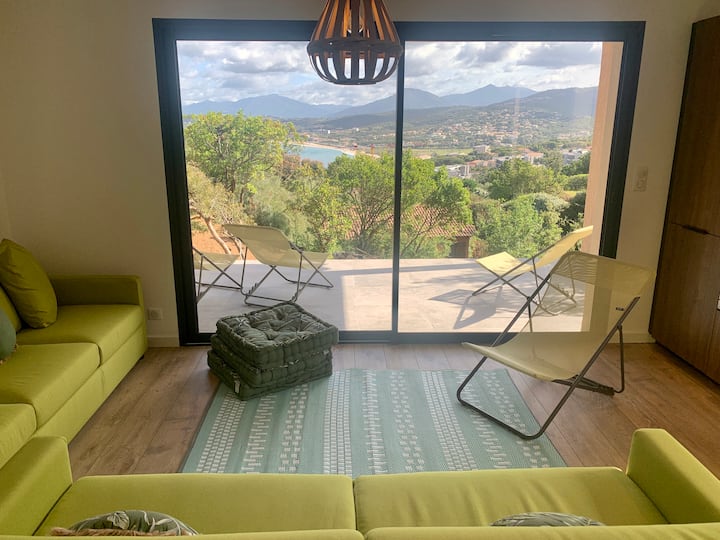 غرفة المعيشة