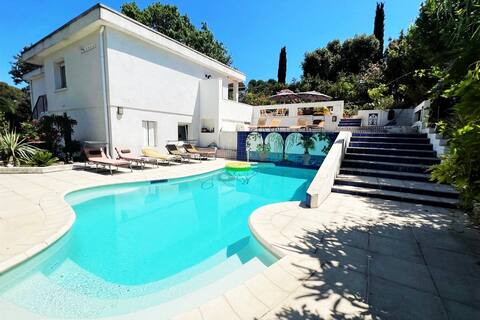 Large Mediterranean villa - 10' from Cassis