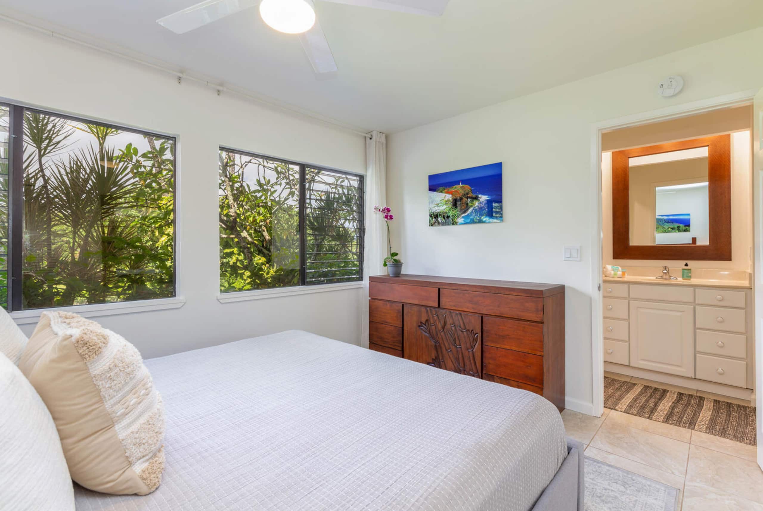 Condo in Princeville · ★4.89 · 2 bedrooms · 3 beds · 2 baths - Image 13