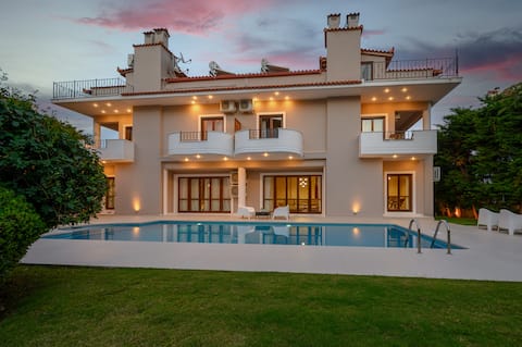 Luxury Villa , with private Pool