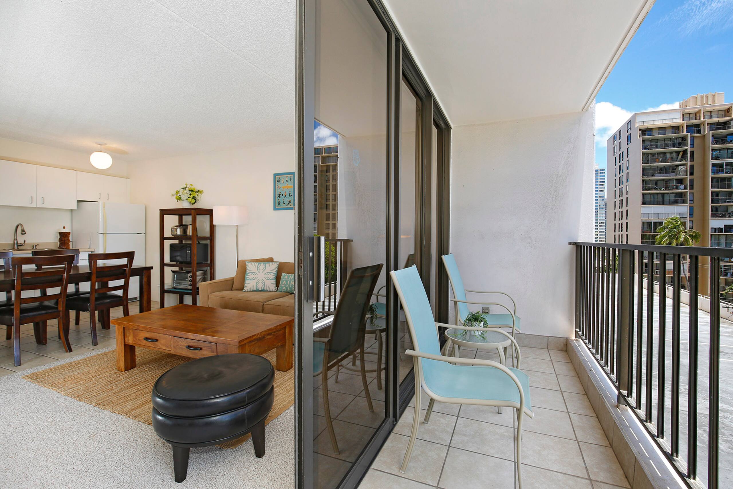 Condo in Honolulu · ★4.76 · 1 bedroom · 3 beds · 1 private bath - Image 13