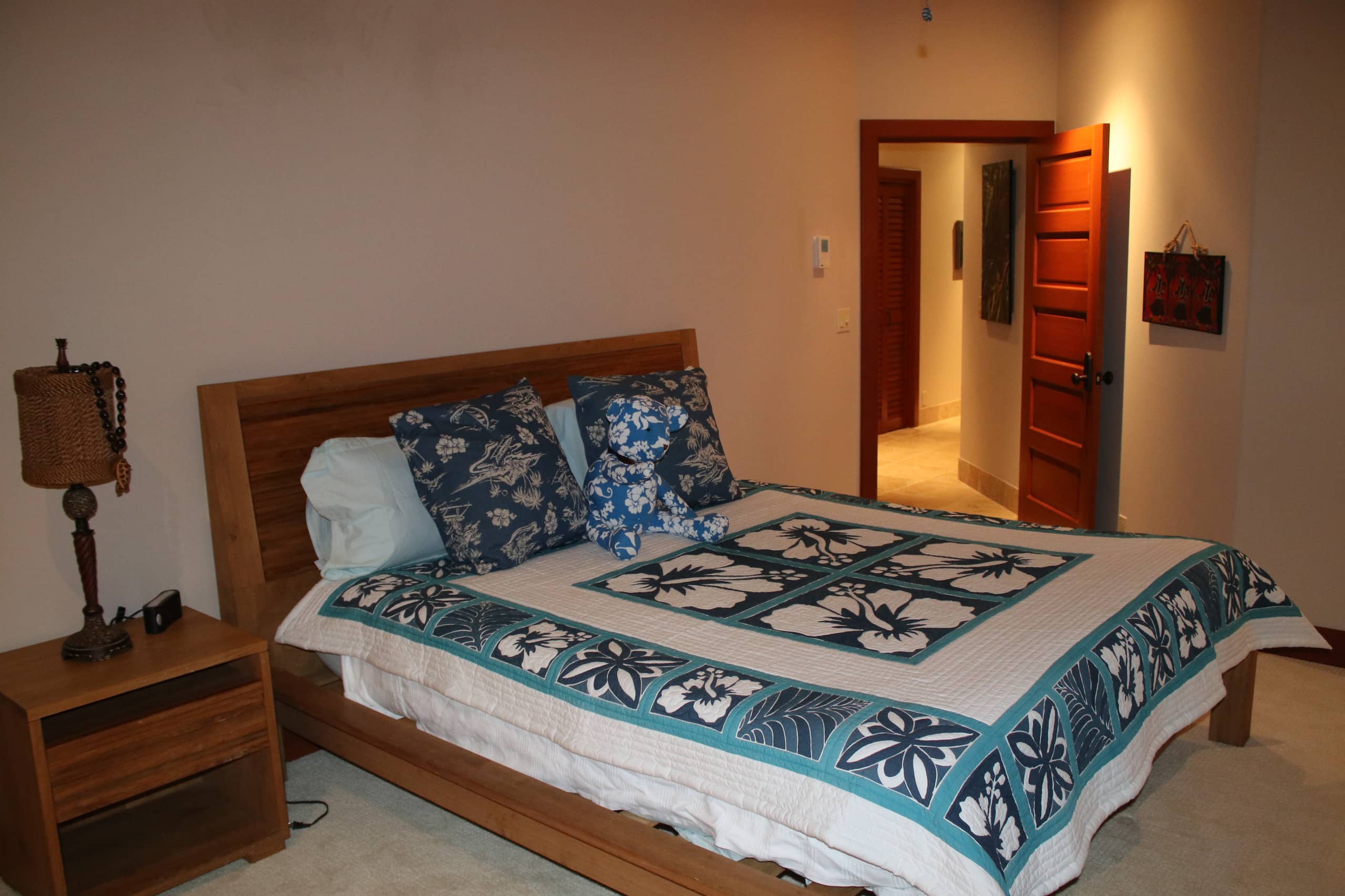 Home in Kailua-Kona · ★4.93 · 4 bedrooms · 7 beds · 5.5 baths - Image 8