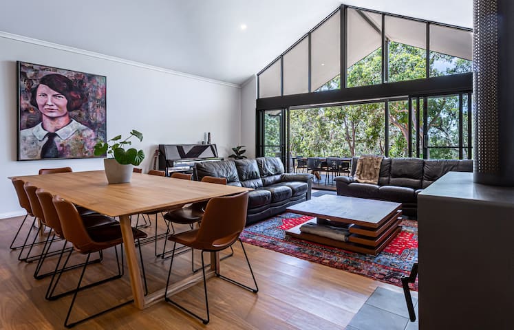 Gum Nuts – New House, family friendly & big groups