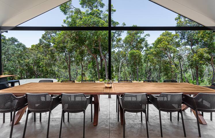 Gum Nuts – New House, family friendly & big groups gallery image 4