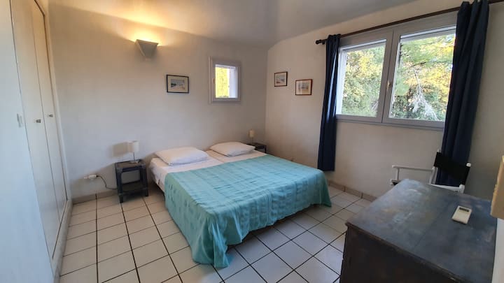 غرفة النوم 2