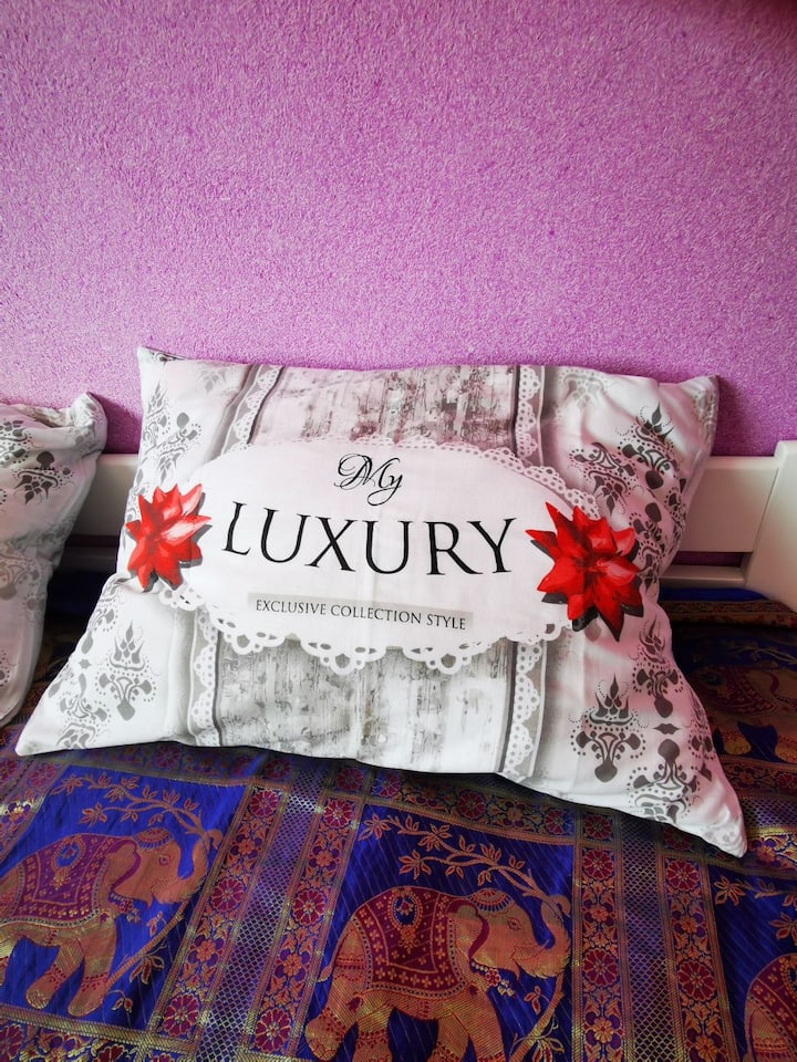 Спалня на 2 - ри етаж Qween легло 