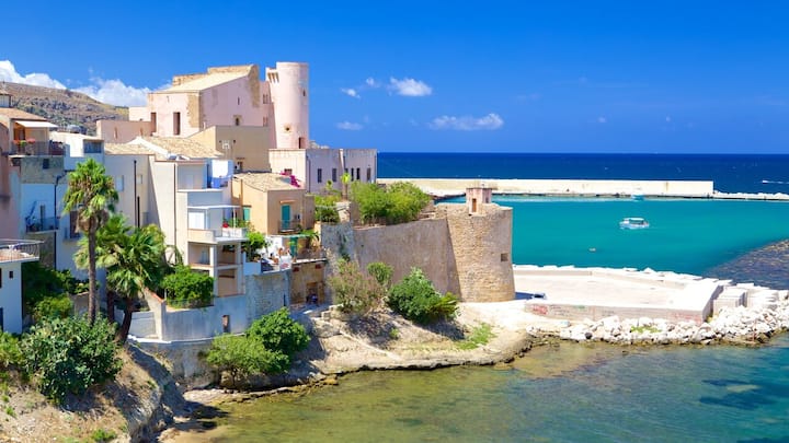 Purple House A Castellammare Del Golfo - Castellammare del Golfo