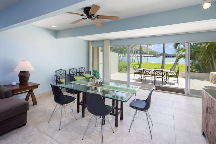 Waterfront Spacious Home Near Beach. Prime Location W/boat Dock. Family Friendly - Honolulu, HI