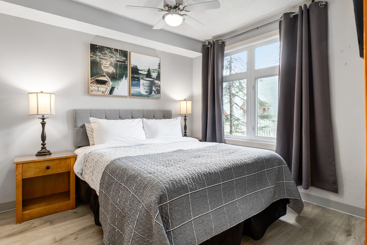 Dhomë gjumi e mrekullueshme me krevat dopio "queen".