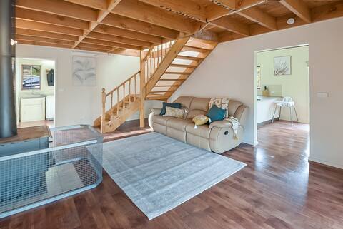 Cedar House with generator power & woodfire
