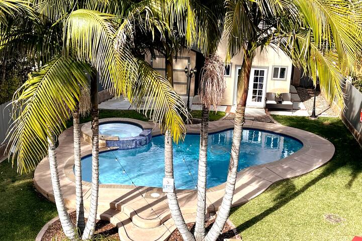 Modern Oasis – Pool, Spa, Great Location 5BR/4BA gallery image 3