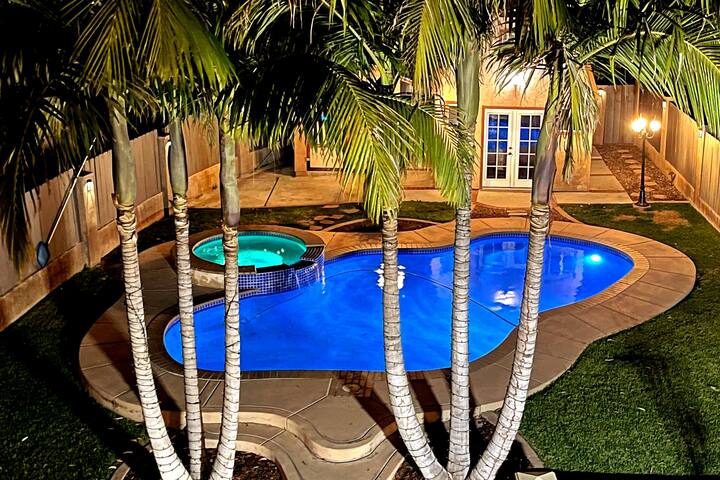 Modern Oasis – Pool, Spa, Great Location 5BR/4BA gallery image 2