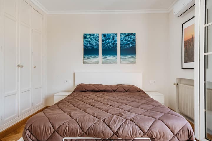 Bedroom#1
King bed with ensuite bathroom
First Floor