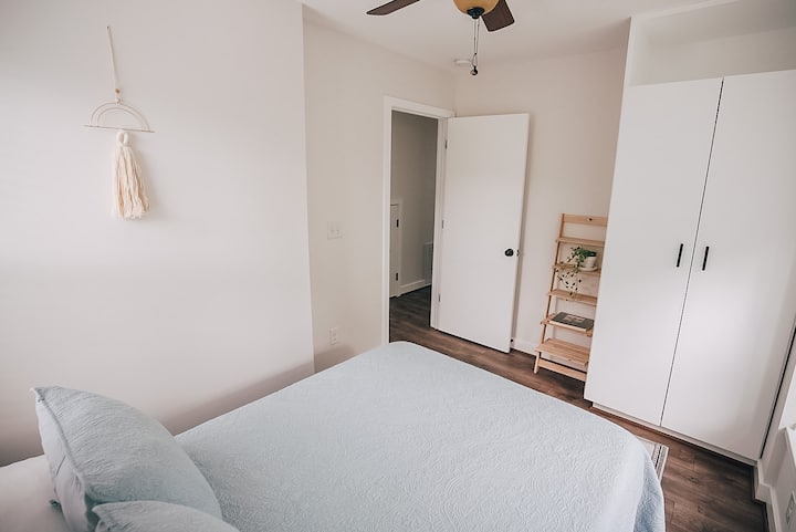 Двойна спалня на долно ниво