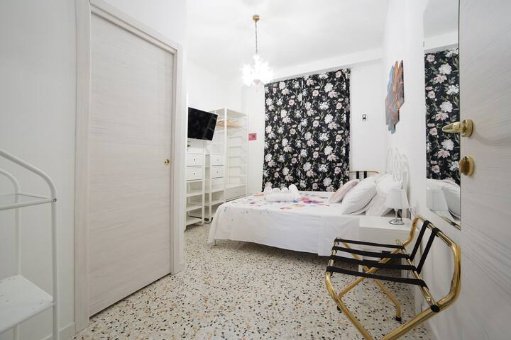 Flaminia street apartment in the center of Rome gallery image 5